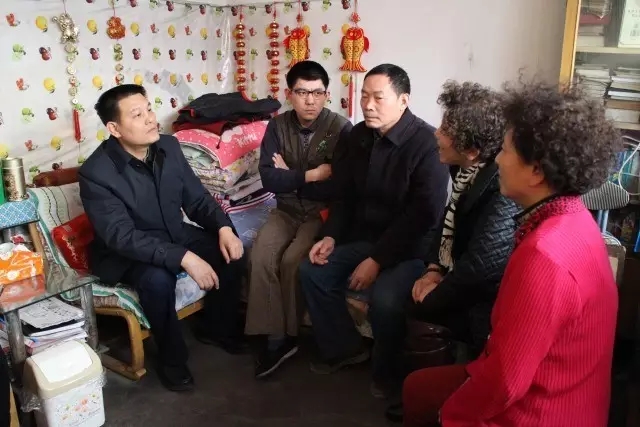 图为 慰问现场